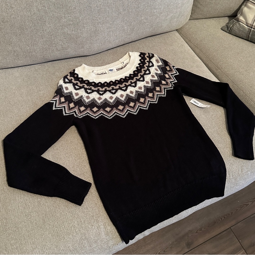 Women’s sweater new with tags